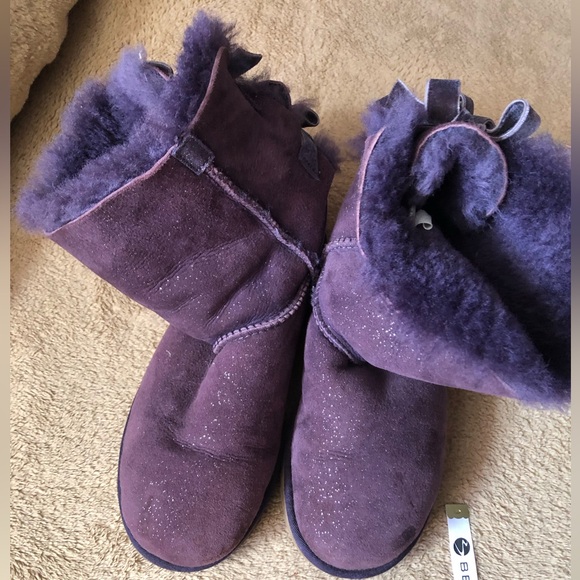 UGG Boots Women’s Size 8 Purple Sparkly Bows Fur lined - Picture 1 of 6